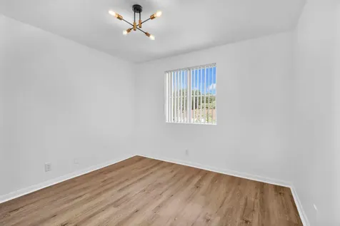 6511 Pelican Terrace Coconut Creek FL 33073
