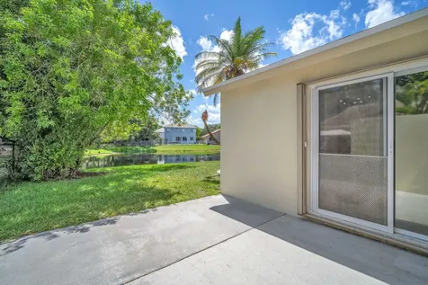 6511 Pelican Terrace Coconut Creek FL 33073