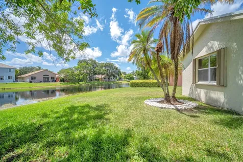 6511 Pelican Terrace Coconut Creek FL 33073