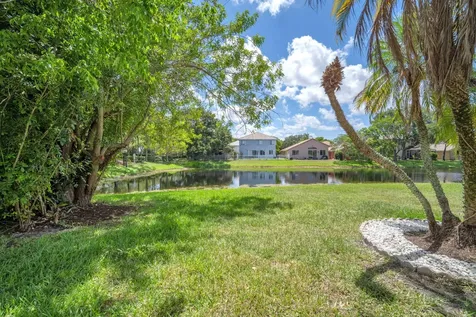 6511 Pelican Terrace Coconut Creek FL 33073