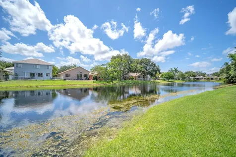 6511 Pelican Terrace Coconut Creek FL 33073