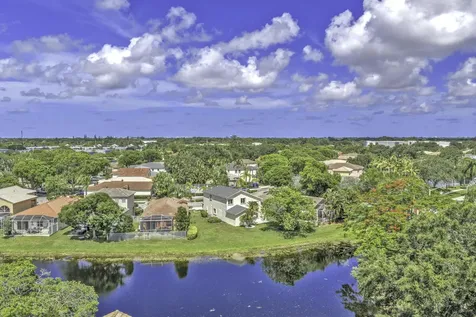 6511 Pelican Terrace Coconut Creek FL 33073