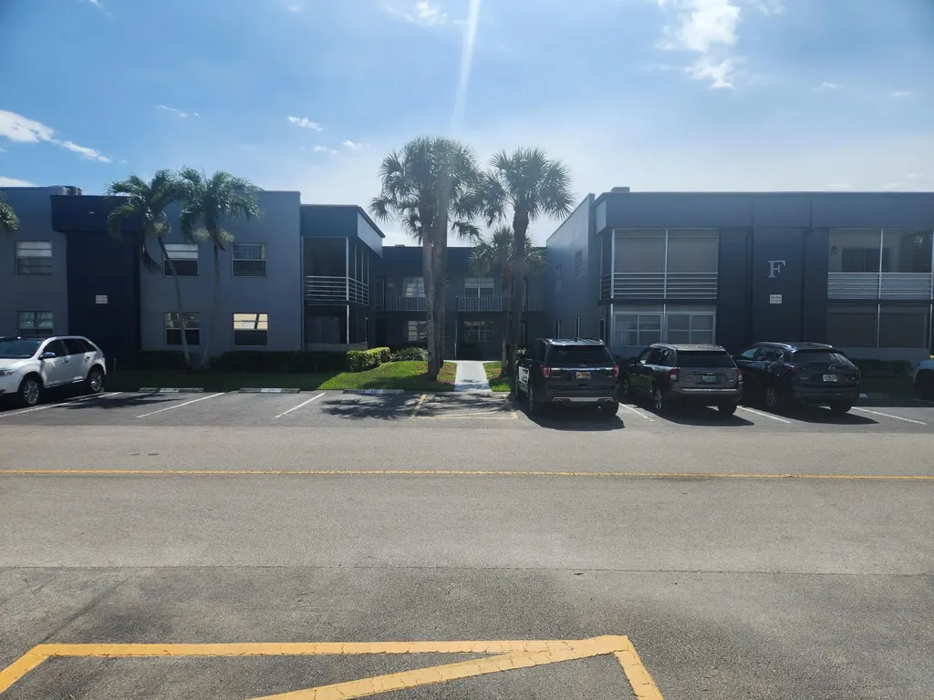 278 Burgundy Delray Beach FL 33484