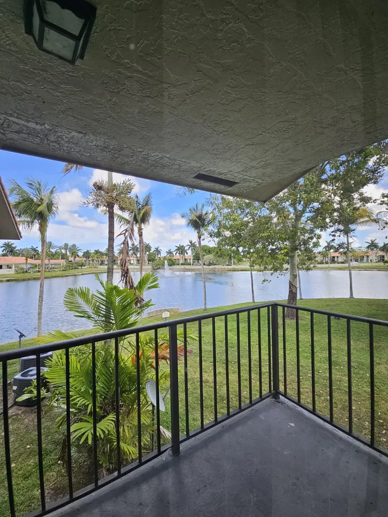 1660 Windorah Way West Palm Beach FL 33411