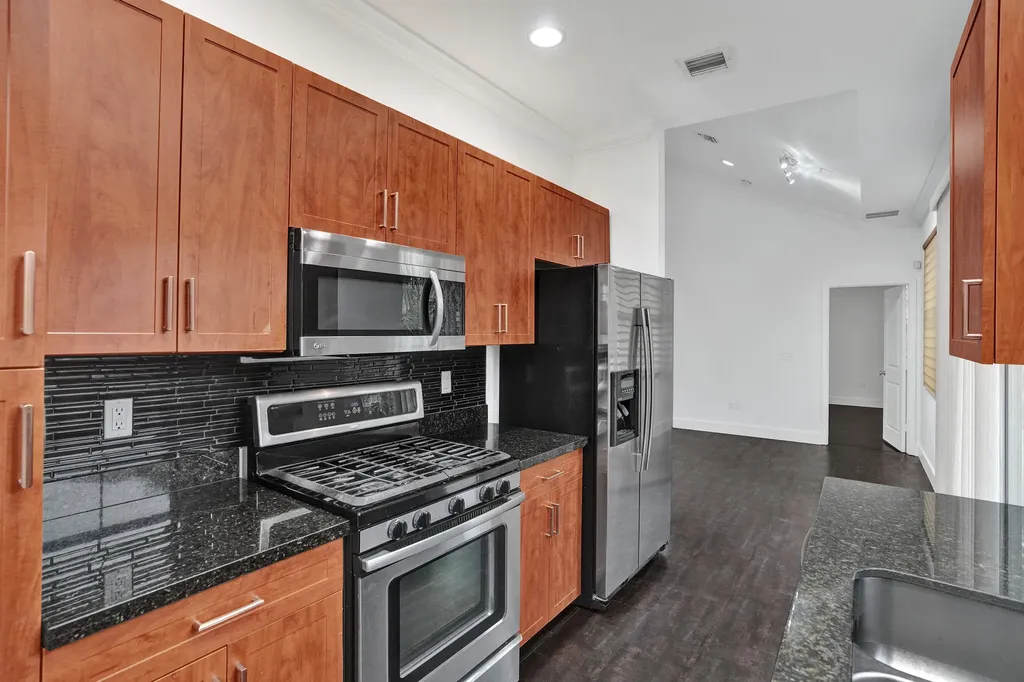 12662 NW 32nd Place Sunrise FL 33323