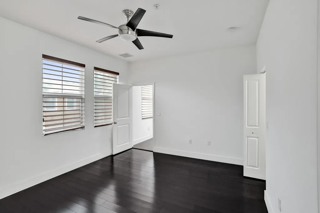 12662 NW 32nd Place Sunrise FL 33323