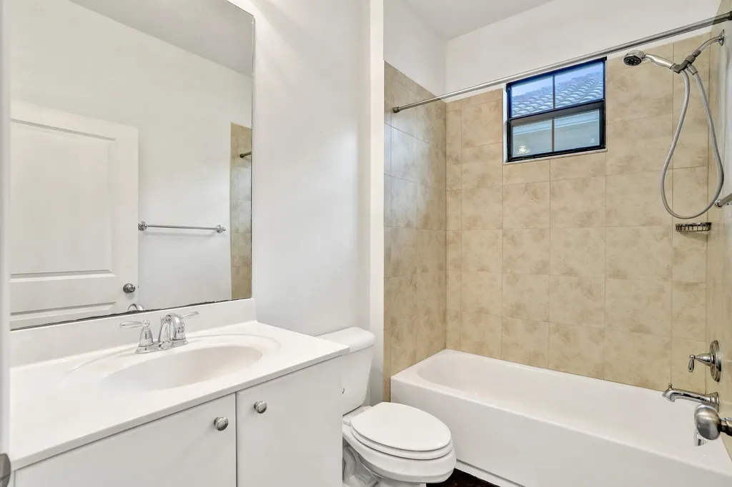 12662 NW 32nd Place Sunrise FL 33323