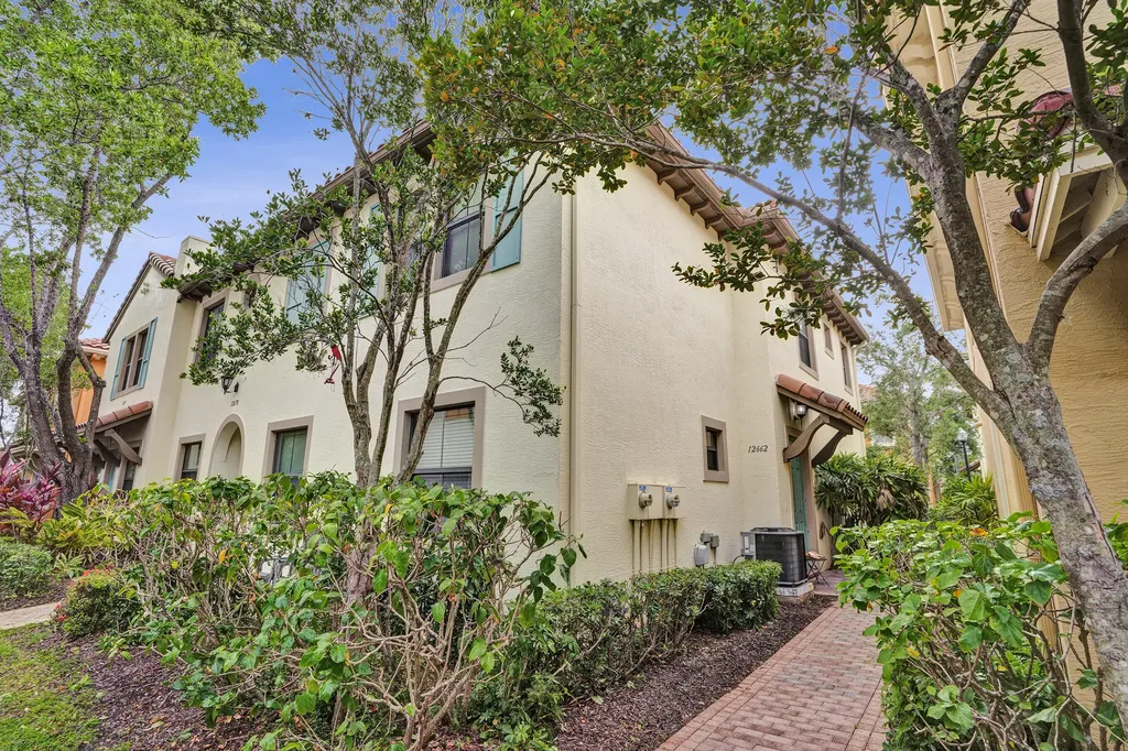 12662 NW 32nd Place Sunrise FL 33323