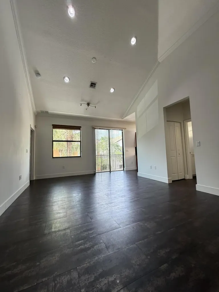 12662 NW 32nd Place Sunrise FL 33323
