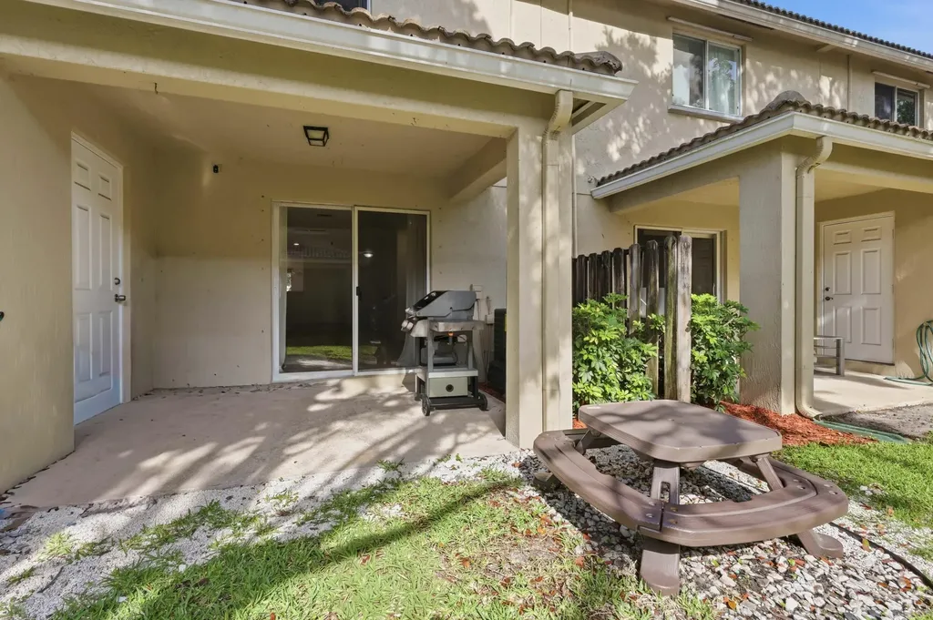 5959 London Lane Tamarac FL 33321