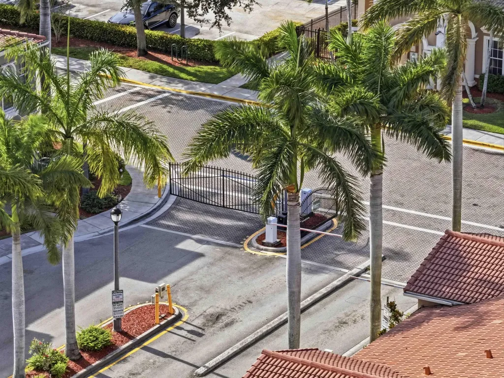 5959 London Lane Tamarac FL 33321