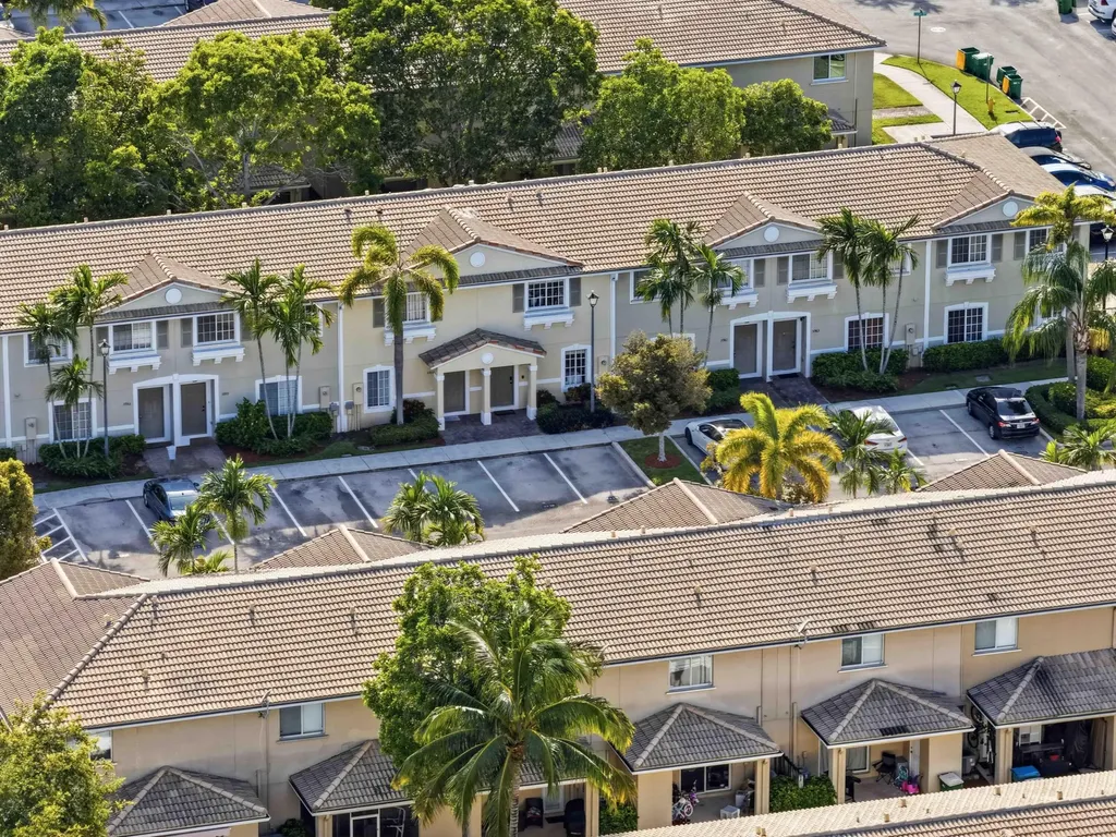 5959 London Lane Tamarac FL 33321
