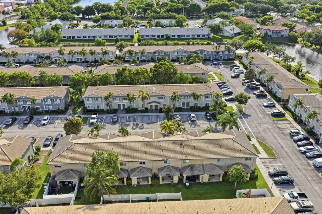 5959 London Lane Tamarac FL 33321