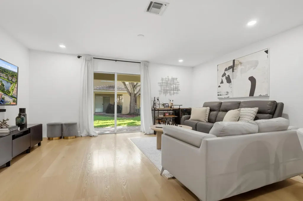 5959 London Lane Tamarac FL 33321