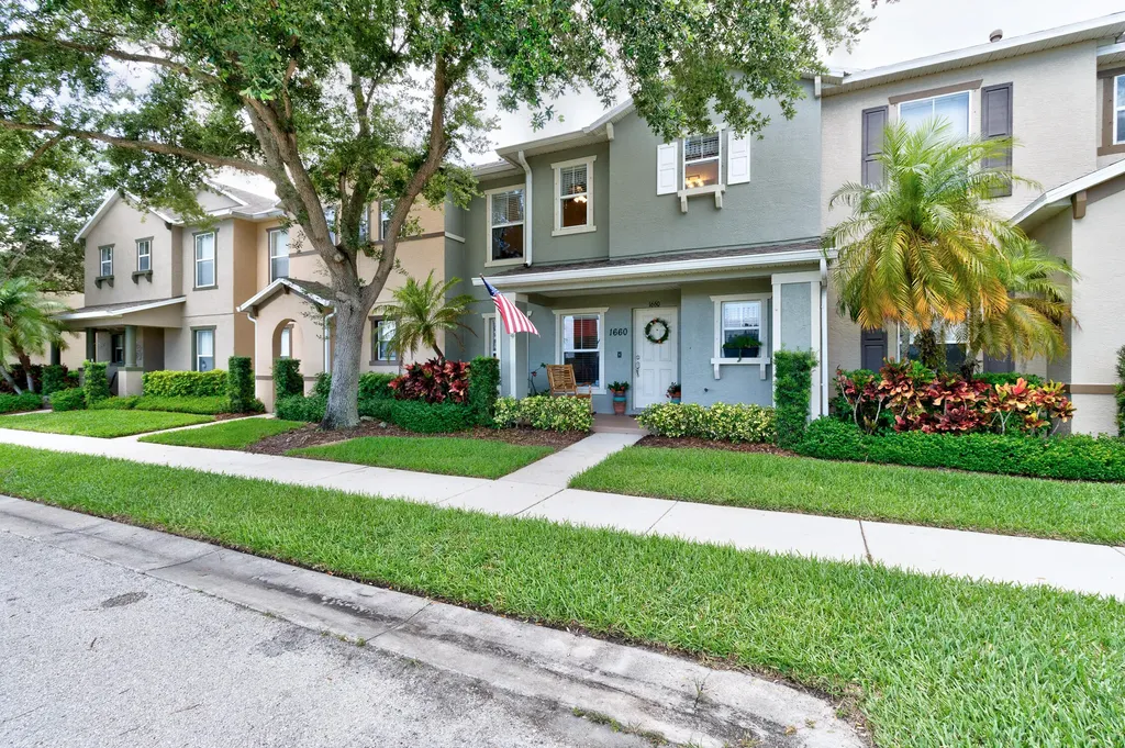 1660 Pointe W Way Vero Beach FL 32966