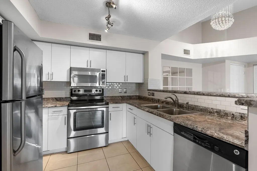 4828 N State Road 7 Coconut Creek FL 33073