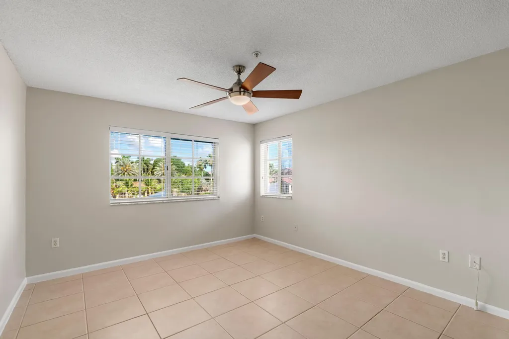4828 N State Road 7 Coconut Creek FL 33073