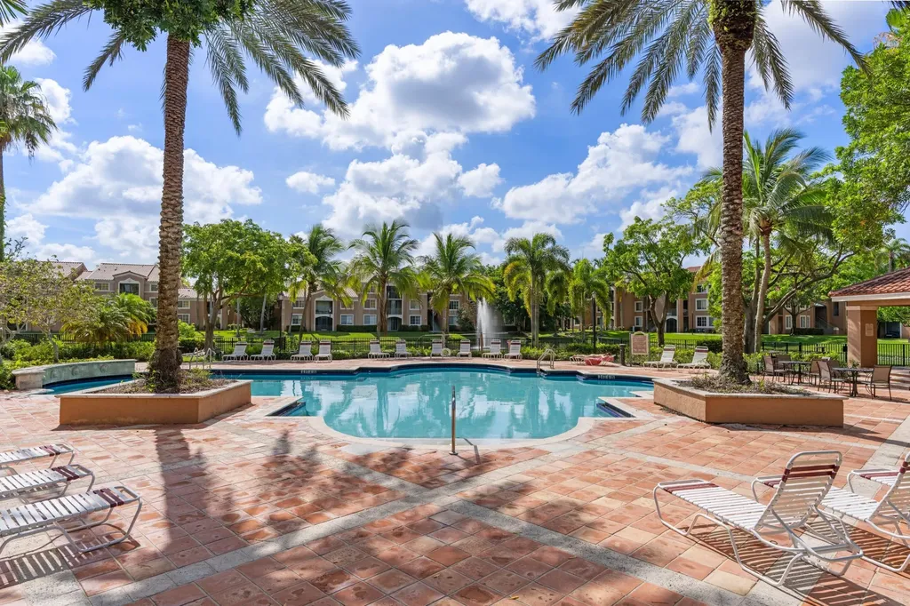 4828 N State Road 7 Coconut Creek FL 33073