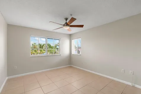 4828 N State Road 7 Coconut Creek FL 33073