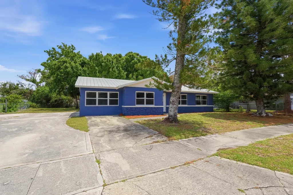 3000 Langston Drive Fort Pierce FL 34946