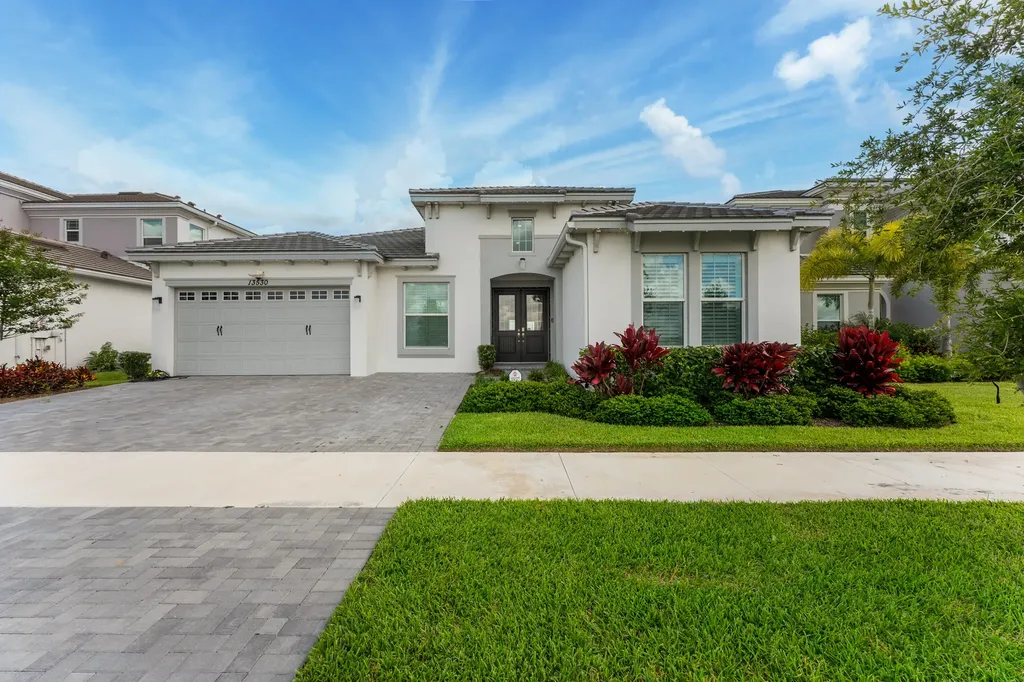 13530 Spruce Pine Drive The Acreage FL 33470