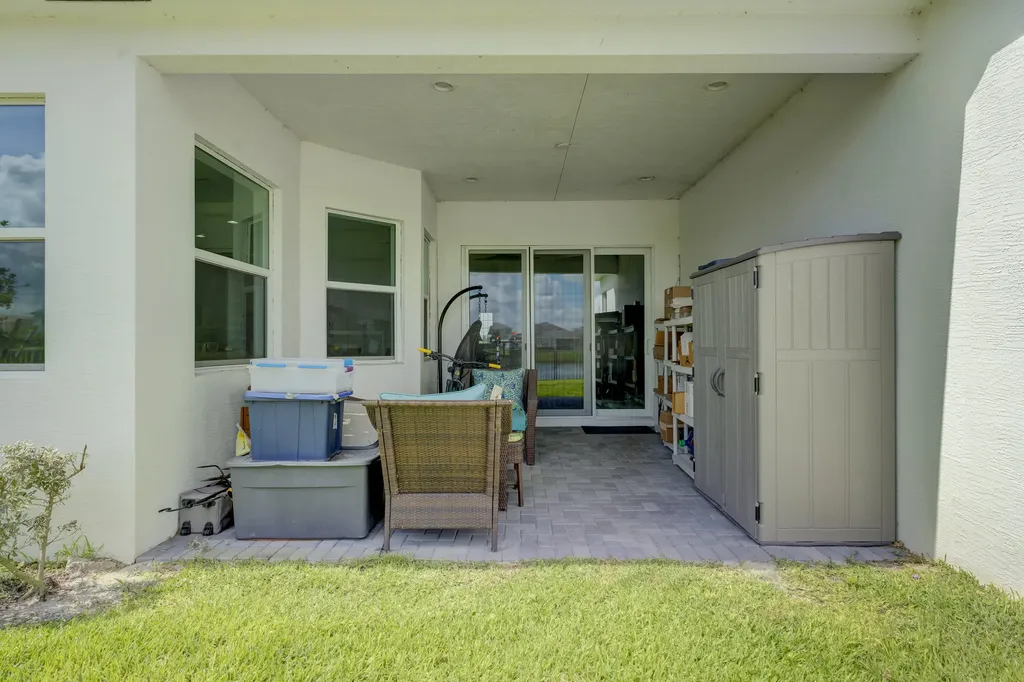 13530 Spruce Pine Drive The Acreage FL 33470