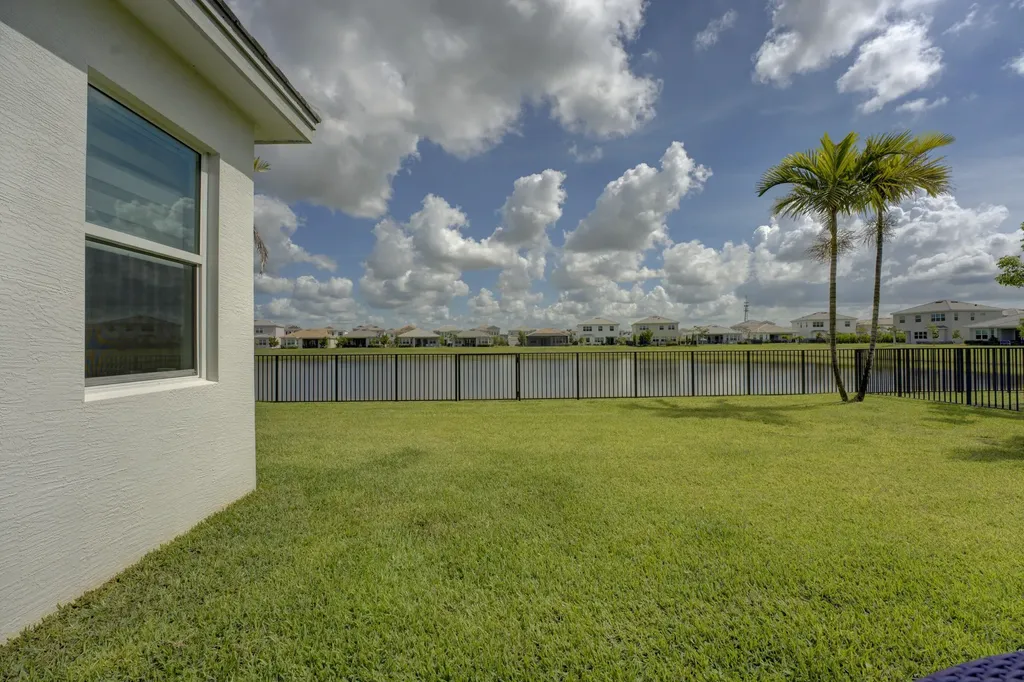 13530 Spruce Pine Drive The Acreage FL 33470