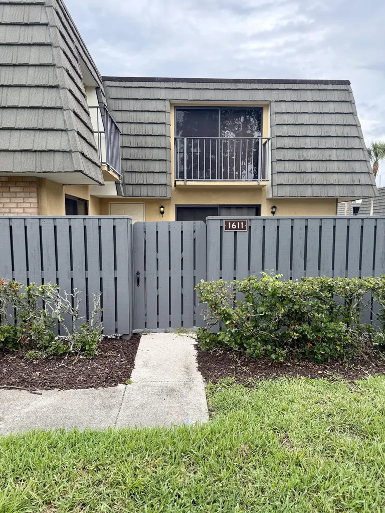 1611 16th Way West Palm Beach FL 33407