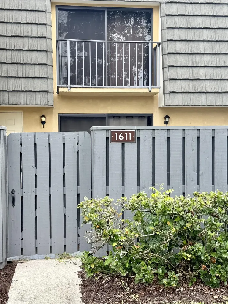1611 16th Way West Palm Beach FL 33407
