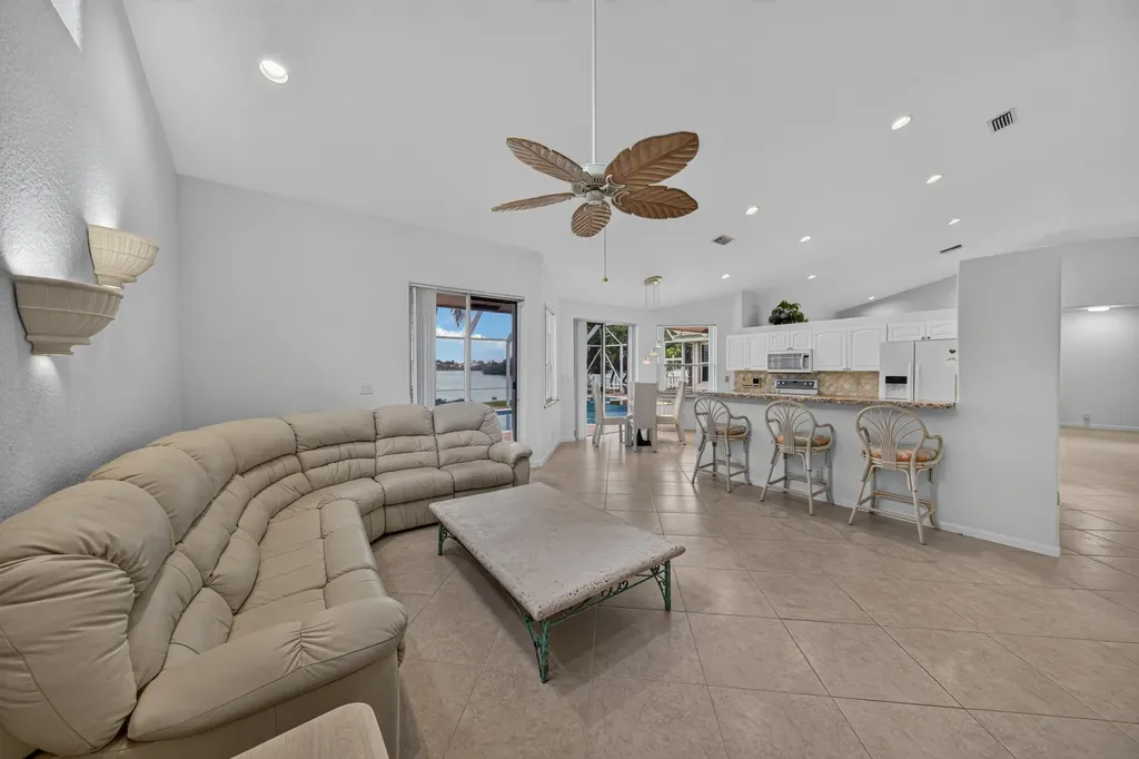1501 NW 180th Way Pembroke Pines FL 33029