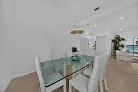 1501 NW 180th Way Pembroke Pines FL 33029