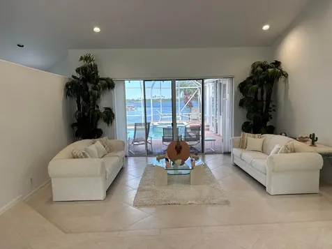 1501 NW 180th Way Pembroke Pines FL 33029