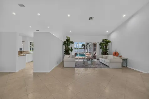 1501 NW 180th Way Pembroke Pines FL 33029