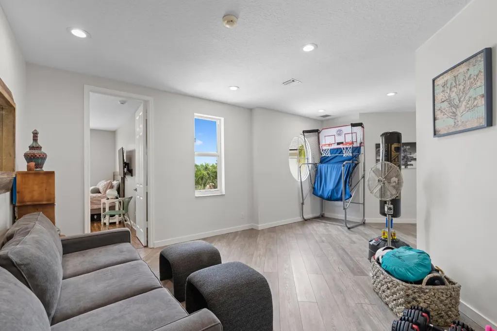 357 Vizcaya Drive Palm Beach Gardens FL 33418