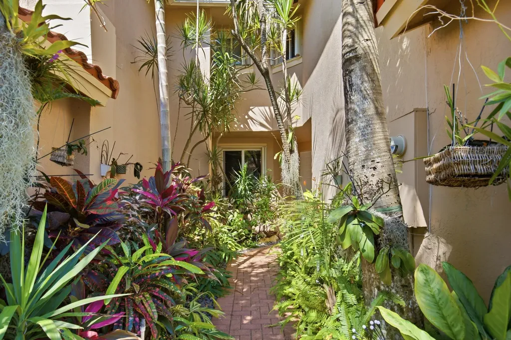 5616 NW 127th Terrace Coral Springs FL 33076