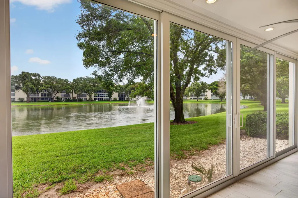 2202 Lucaya Bend Coconut Creek FL 33066