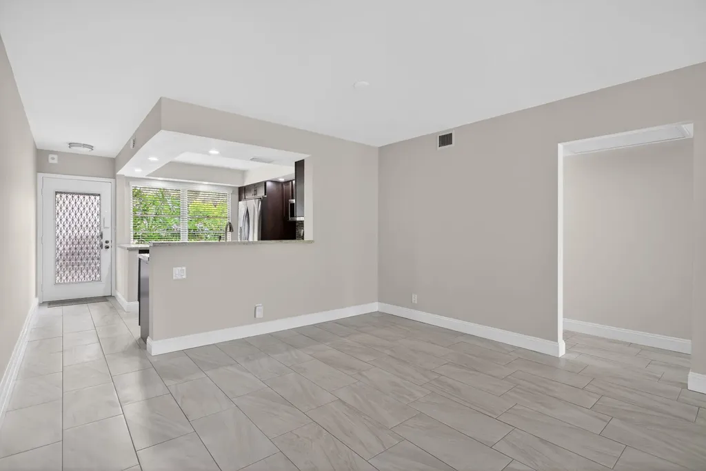 2202 Lucaya Bend Coconut Creek FL 33066