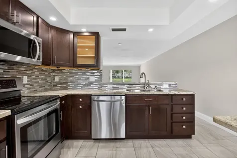 2202 Lucaya Bend Coconut Creek FL 33066