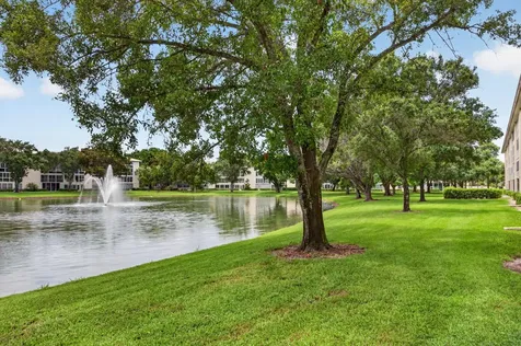 2202 Lucaya Bend Coconut Creek FL 33066