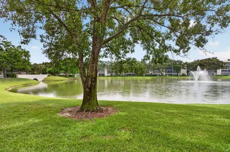 2202 Lucaya Bend Coconut Creek FL 33066