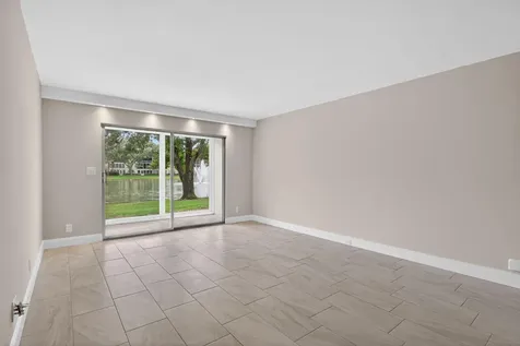 2202 Lucaya Bend Coconut Creek FL 33066