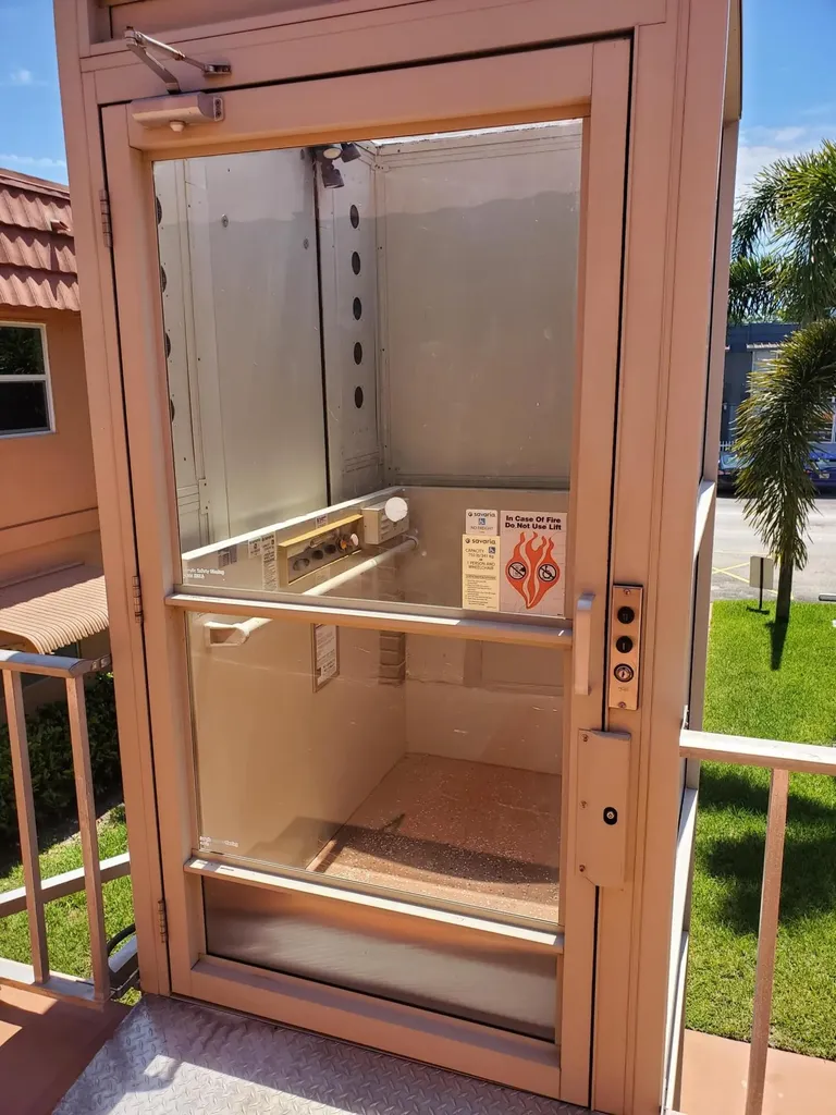 564 Saxony Drive Delray Beach FL 33446