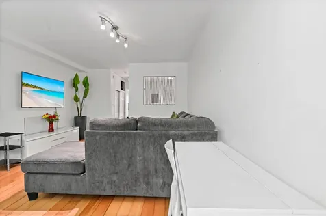 1035 Meridian Avenue Miami Beach FL 33139