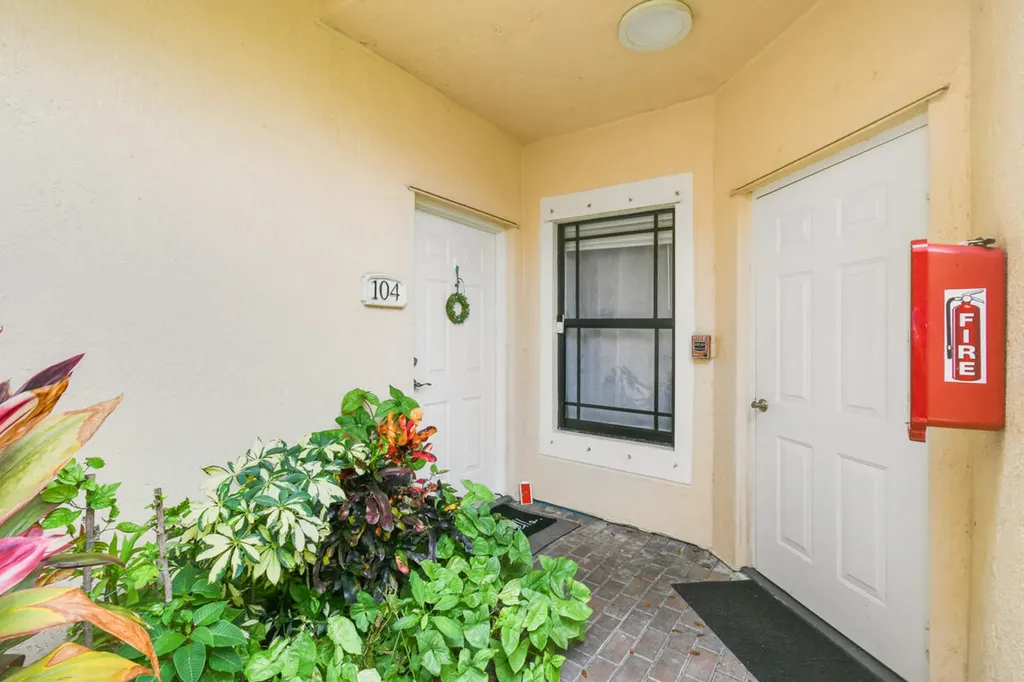 2916 Tuscany Court Palm Beach Gardens FL 33410