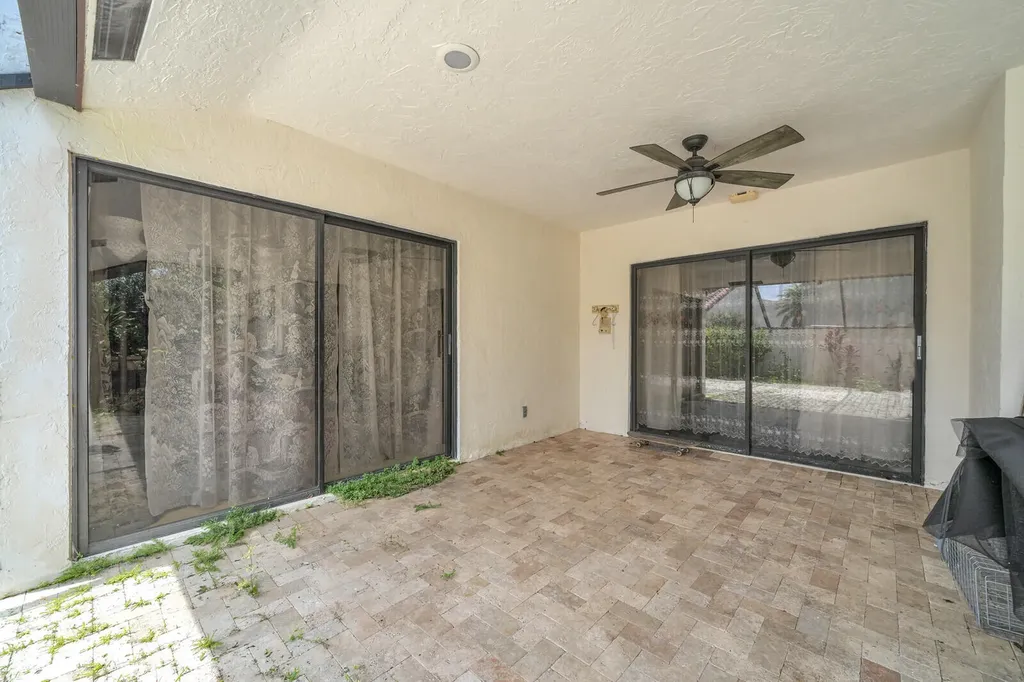 21381 Sonesta Way Boca Raton FL 33433