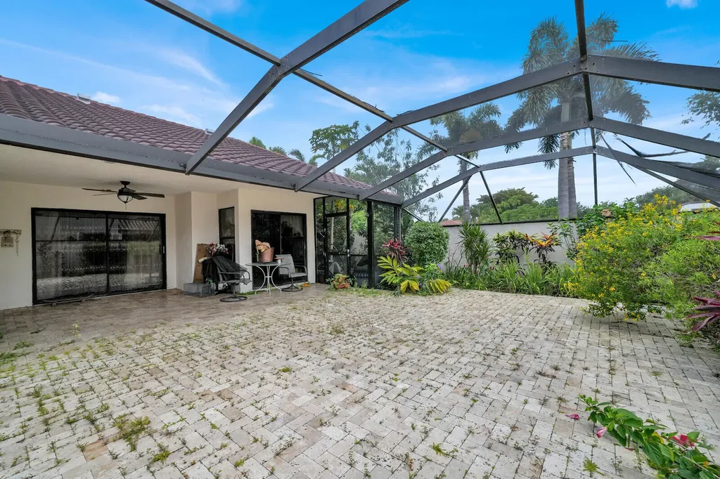 21381 Sonesta Way Boca Raton FL 33433