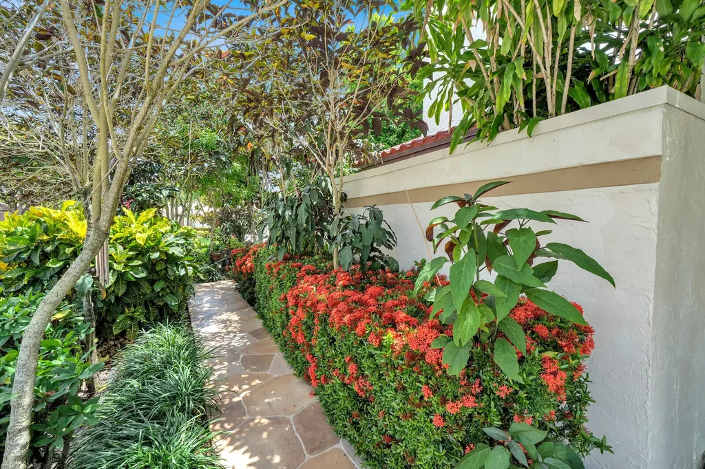 21381 Sonesta Way Boca Raton FL 33433