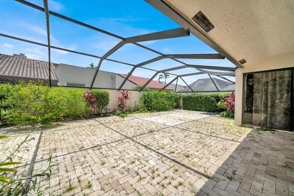 21381 Sonesta Way Boca Raton FL 33433