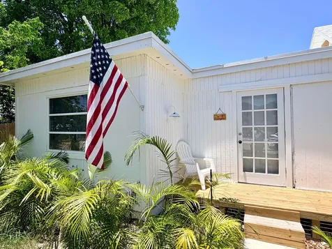 1124 18th Avenue N Lake Worth FL 33460