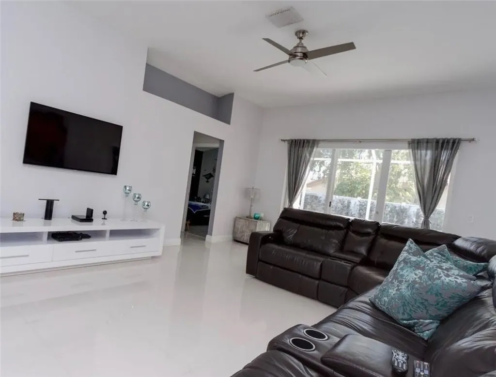 14272 NW 18th Court Pembroke Pines FL 33028